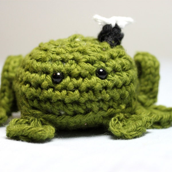 Green Amigurumi Frog and Fly