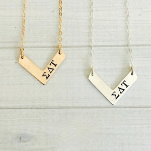 Sigma Delta Tau Necklace - Sigma Delta Tau Jewelry - Sorority Chevron Necklace - Sorority Jewelry - Sorority Necklace - Big Sis Little Sis