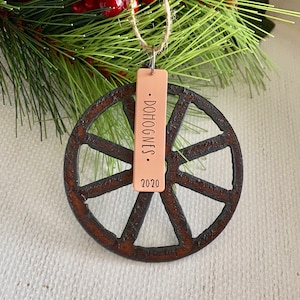 Wagon Radverzierung, Radverzierung, personalisiertes Wagenrad-Andenken, Familienverzierung, Andenkenverzierung, 2024 Weihnachtsverzierung