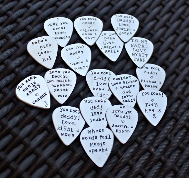 Personalized Guitar Pick, Guitar Pick, TOP SELLER, Music Gift, Groomsmen Gift, Music Teacher Gift, Father's Day Gift Bild 4