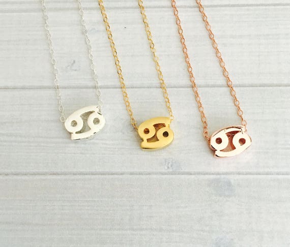 Yellow Gold Cancer Zodiac Sign in Circle Rope Pendant Necklace