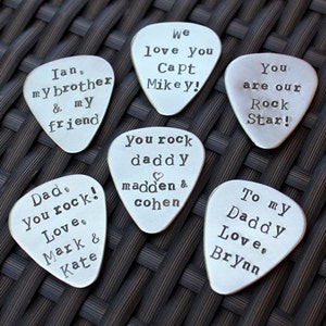 Personalized Guitar Pick, Guitar Pick, TOP SELLER, Music Gift, Groomsmen Gift, Music Teacher Gift, Father's Day Gift Bild 5