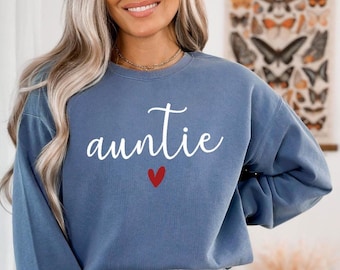 Auntie Heart Sweatshirt: Comfort Colors Aunt Gift