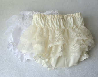 Baby bloomers, diaper cover, girl diaper cover, bloomers with lace, ruffled lace bloomers, photo prop, ivory bloomers, white bloomers