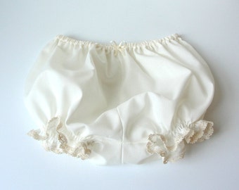 Baby bloomers,diaper cover, girl diaper cover,bloomers with lace, baby diaper cover White or Ivory size Newborn - 3T