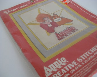 vintage ANNIE crewel kit de puntada, copyright 1982, nuevo y sin abrir