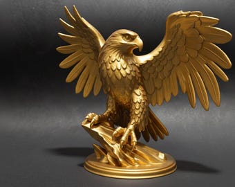 Magnífica estatua del águila
