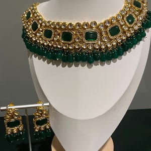 Asian Bridal Jewelry/ Emerald  Green Kundan Necklace/ Choker Necklace