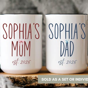Personalized New Parents Mug Set, Custom Mom and Dad Est 2025 Coffee Cup, First Time Mommy and Daddy Gift for Pregnancy Reveal, Baby Shower