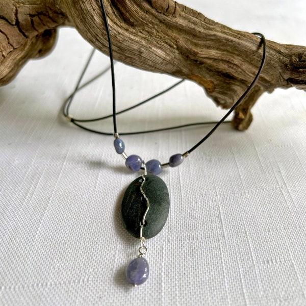 Beach stone necklace with woven silver