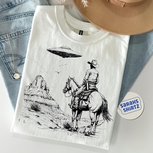 Ufo Western Shirt, Retro T-Shirt, Vintage Cowboy TShirt, Rodeo T Shirt, Wild West Shirt, Western Oversized Tee, Unisex