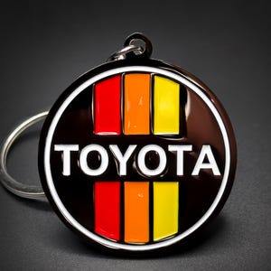 Retro Stripes Toyota Keychain: Double-Sided Metal Emblem