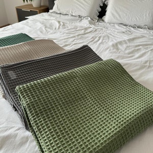 Couverture gaufrée en coton olive : jeté bohème bio