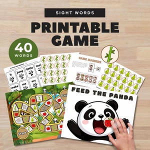 Op de afbeelding: Een verzameling printbare educatieve spellen voor kinderen. De spellen omvatten een bordspel, spelmarkeringen en flashcards met veelvoorkomende woorden. De hoofdafbeelding toont een panda die een appel vasthoudt, met de tekst "Feed the Panda".