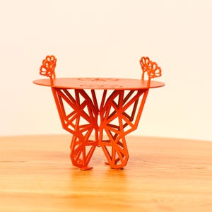 Koraal metalen plantenstandaard vlinder modern binnen bloemenhouder decoratief huisaccent uniek tuindecor cadeau voor plantenliefhebber bloemenstandaard