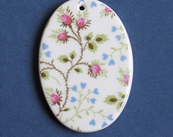 Darling Rosebud and Heart Oval Pendant - 1 7/8", pottery jewelry, ceramic necklace parts, pink flower vine