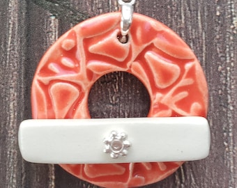 Red and White Patterns Ceramic Clasp - Circle Ceramic Toggle Clasp