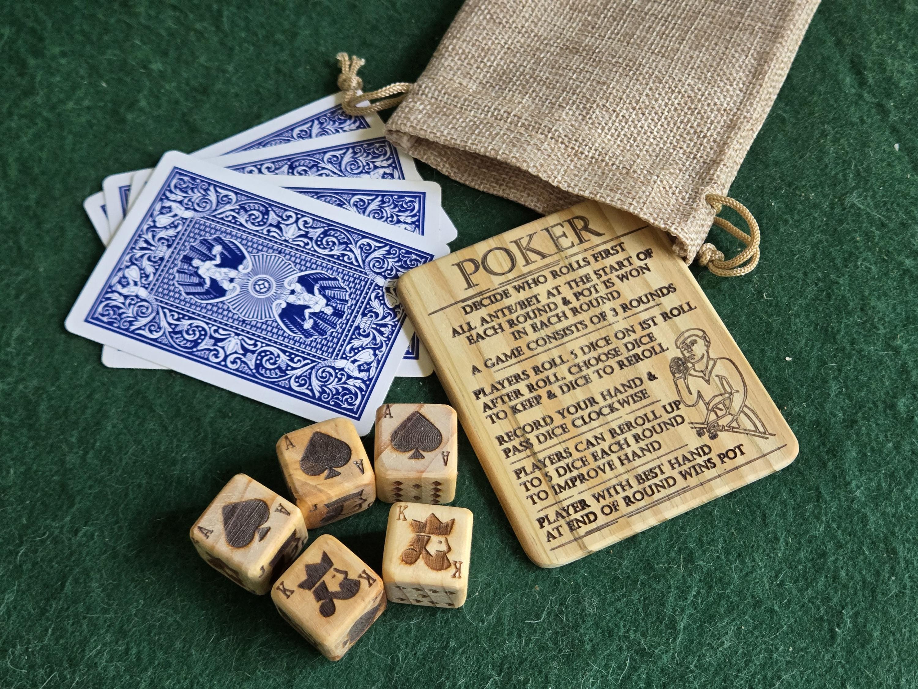 Set Di 4 Sottobicchieri In Legno Naturale Con Disegno Poker - 9x9 Cm, Cerati, Originali Per Proteggere Tavoli E Superfici