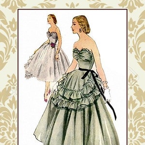 Può includere: Due illustrazioni vintage di donne che indossano abiti da sera. La donna a sinistra indossa un abito bianco con una gonna a balze. La donna a destra indossa un abito verde con una gonna a balze e una cintura nera.