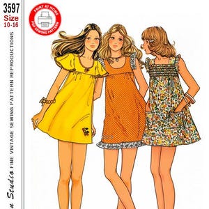 Könnte beinhalten: Eine Schnittmuster-Illustration mit der Bezeichnung 3597, Größe 10-16, zeigt drei Kleiderdesigns. Kleid A ist gelb mit Flatterärmeln, B ist orange mit weißen Punkten und C ist ein Blumenmuster mit gesmoktem Oberteil und zwei Vordertaschen.