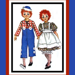 Könnte beinhalten: Eine Vintage-Illustration von zwei Stoffpuppen, die rote und weiße karierte Kleidung tragen. Die Jungenpuppe trägt einen blauen Matrosenhut und eine blaue Latzhose. Die Mädchenpuppe trägt ein weißes Kleid mit Blumenmuster und rot-weiß gestreifte Strümpfe.