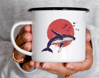 Mug émaillé baleine à bosse - tasse d'art océan japonais, cadeau pour amoureux de la nature, tasse à café baleine, verres côtiers minimes, tasse de camping vie marine