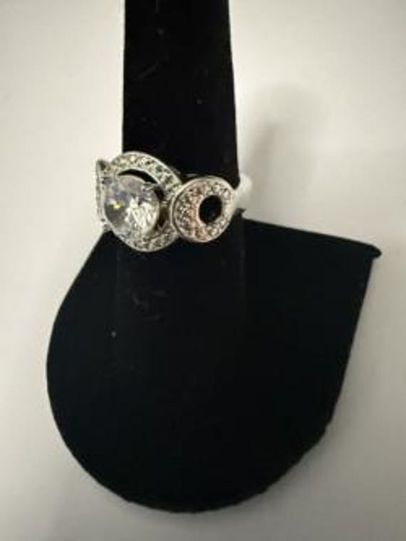 Statement Ring with central clear stone - Size 7 - image 4