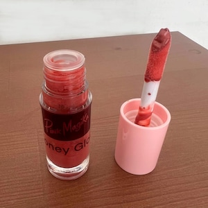 Natural Lip Gloss with Lip Plumper – Honey Glow – Moisturizing, High-Shine, Long-Lasting, Hydrating Gloss in Multiple Colors | Vegan