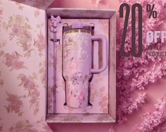 Stanley x LoveShackFancy Limited Edition 40oz Quencher Tumbler – Floral Lavender – Gift Box Included – Free Delivery