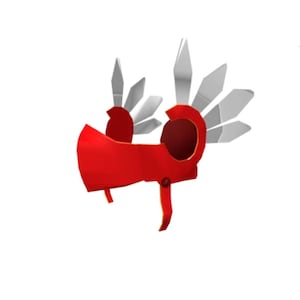 以下が含まれることがあります： 銀色の羽のようなアクセントが付いた赤いヘッドピース。ヘッドピースは、円形の開口部と下向きの要素を備えた湾曲した形状をしています。デザインは左右対称です。