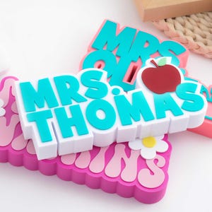 Personalisiertes Namensschild für Lehrer und Lehrerin, Lehrer Geschenke, personalisiertes Schild, personalisiertes Schild