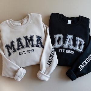 Personalized Mama & Dad Embroidered Sweatshirt, Custom Embroidery Sweatshirt, Matching New Mom and Dad Outfit Gift, Mother day, Father&#39;s Day