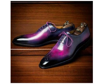 Zapatos Oxford de piel color rojo cereza hechos a mano: zapatos formales con cordones personalizados para hombre.