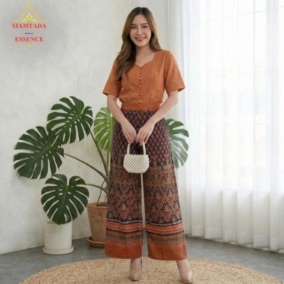 Thai Culotte Pants in Traditional Fabric – Wide-Leg, Boho Thai Clothing, Sizes M, L, XL.