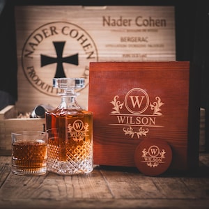 Engraved Whiskey Decanter and Glass with Wood Box, Father&#39;s Day Gift, Barware Gift for Dad, Birthday Gift, Anniversary Gift, Grandpa Gift