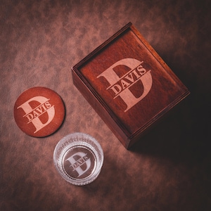 Vasos de whisky personalizados y posavasos en caja de regalo de madera, regalo de Navidad para él, regalo de cumpleaños para hombres, regalos de aniversario para esposo, regalos para papá