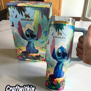 Vaso térmico personalizado Stitch Stanley de 40 oz, caja de regalo con aislamiento de Lilo & Stitch y tapa con pajita. imagen 2