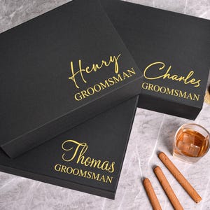 Personalisierte Groomsmen Geschenkbox, benutzerdefinierte Trauzeuge faltende Geschenkbox, schwarze Mgnetic Geschenkbox, personalisierte Hochzeitsname Geschenkbox, Trauzeugen Bevorzugungen