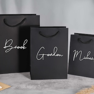 Borsa regalo per il testimone dello sposo, borsa regalo personalizzata per lo sposo, regali per lo sposo, borsa regalo personalizzata, borse regalo per feste di matrimonio, bomboniere per matrimoni.