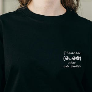 Flower Girl Embroidered Shirt – White Thread on Dark Cotton Tee – Cute Kaomoji Graphic – High Waisted Aesthetic T-Shirt for Soft Looks
