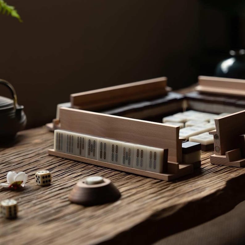 Juego de Mahjong Premium – Mahjong chino de madera con fichas de comodín, juego clásico de Pung Chow, juego de viaje de lujo, regalo único imagen 9