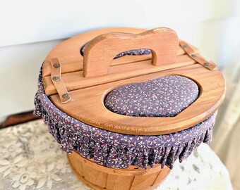 Vintage 1990s Cottagecore Picnic Basket with Floral Liner