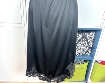 1960's Wonder Maid Black Half Slip sz M