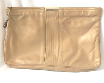 1970's Tan Leather Clutch