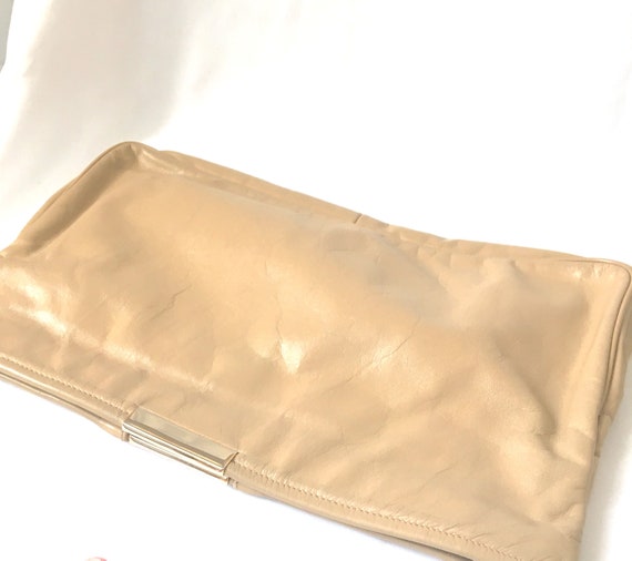 1970's Tan Leather Clutch - image 3