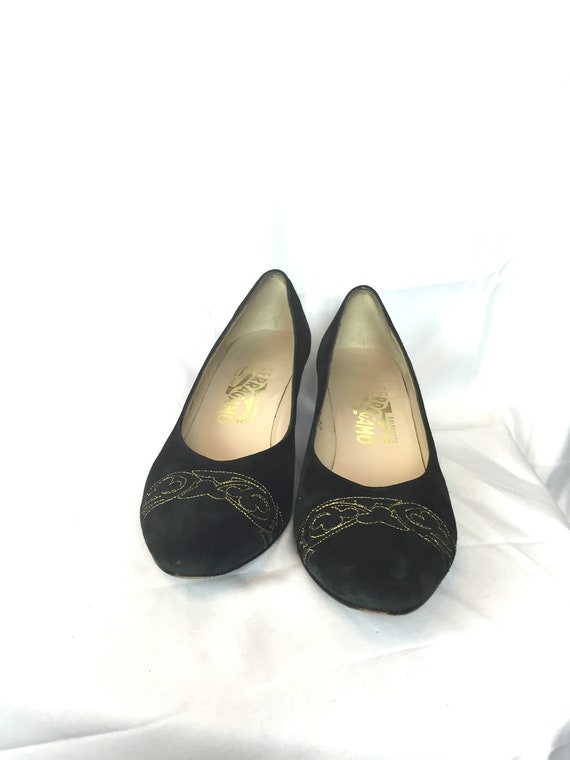 1990's Salvatore Ferragamo Black Suede Pumps sz 8 - image 2