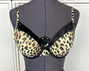 1990's Warner's Cheetah Print Bra sz 38 B