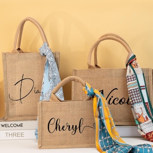 Personalised Burlap Tote,Bridesmaid Burlap Bags,Monogram Tote Bag,Beach Tote Bag,Bridesmaid Proposal,Bachelorette Party Gifts,Wedding Gift