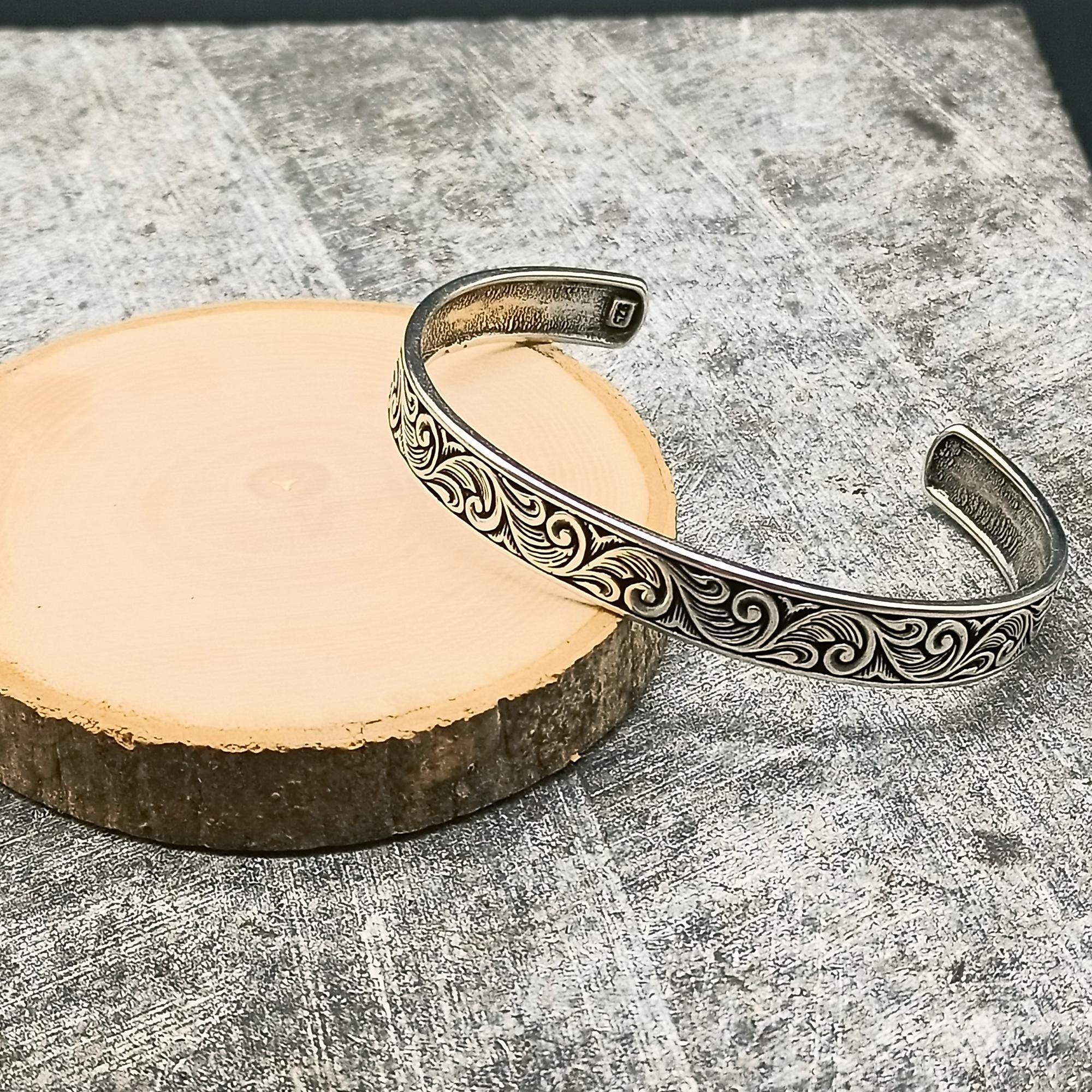 ハンドメイドスターリングシルバーカフブレスレット：ヴィンテージ