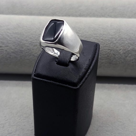ブラックオニキス シグネットリング：925 スターリングシルバー ミニマ
